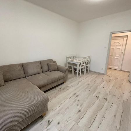 דברצן Malompark Apartman With Free Parking מראה חיצוני תמונה