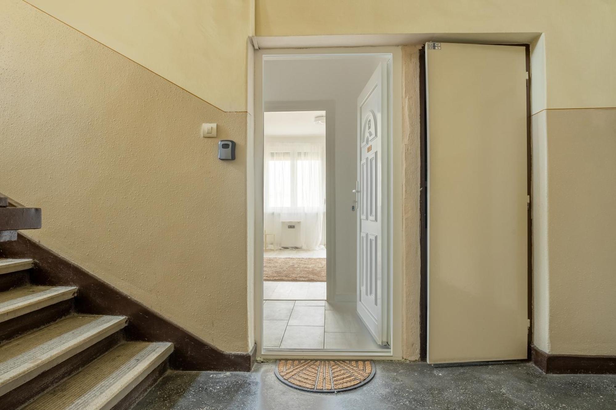 דברצן Malompark Apartman With Free Parking מראה חיצוני תמונה