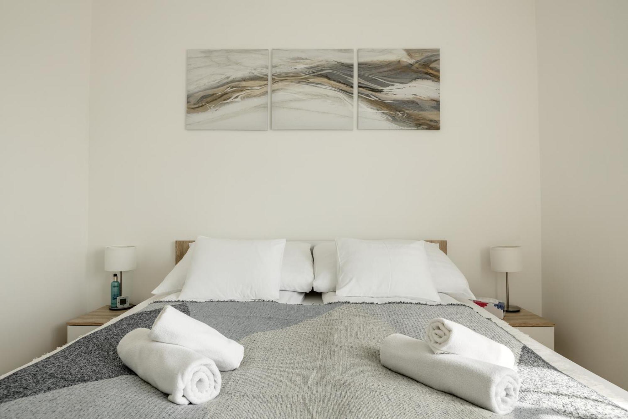 דברצן Malompark Apartman With Free Parking מראה חיצוני תמונה